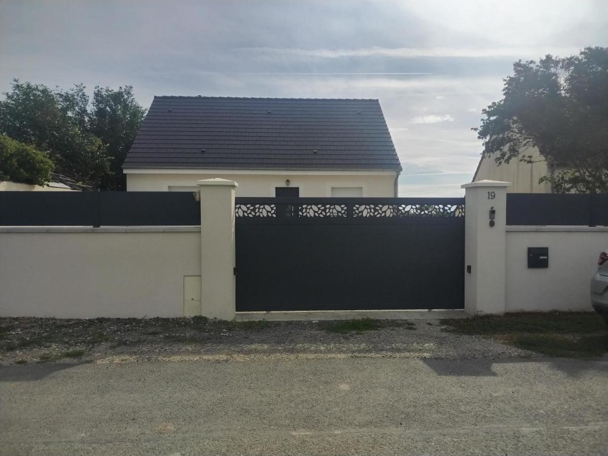 Petite Maison Au Calme Poupry Екстериор снимка