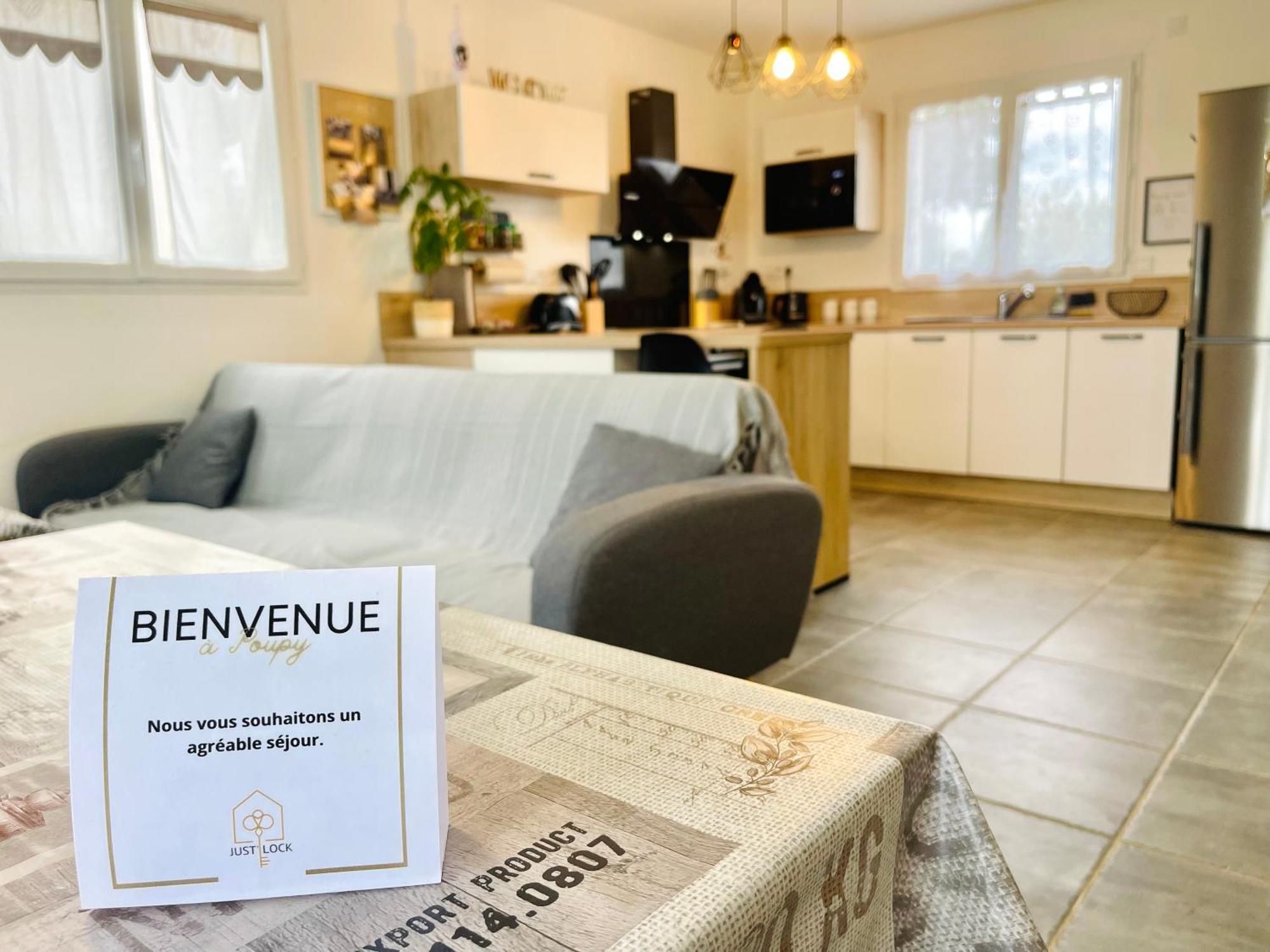 Petite Maison Au Calme Poupry Екстериор снимка