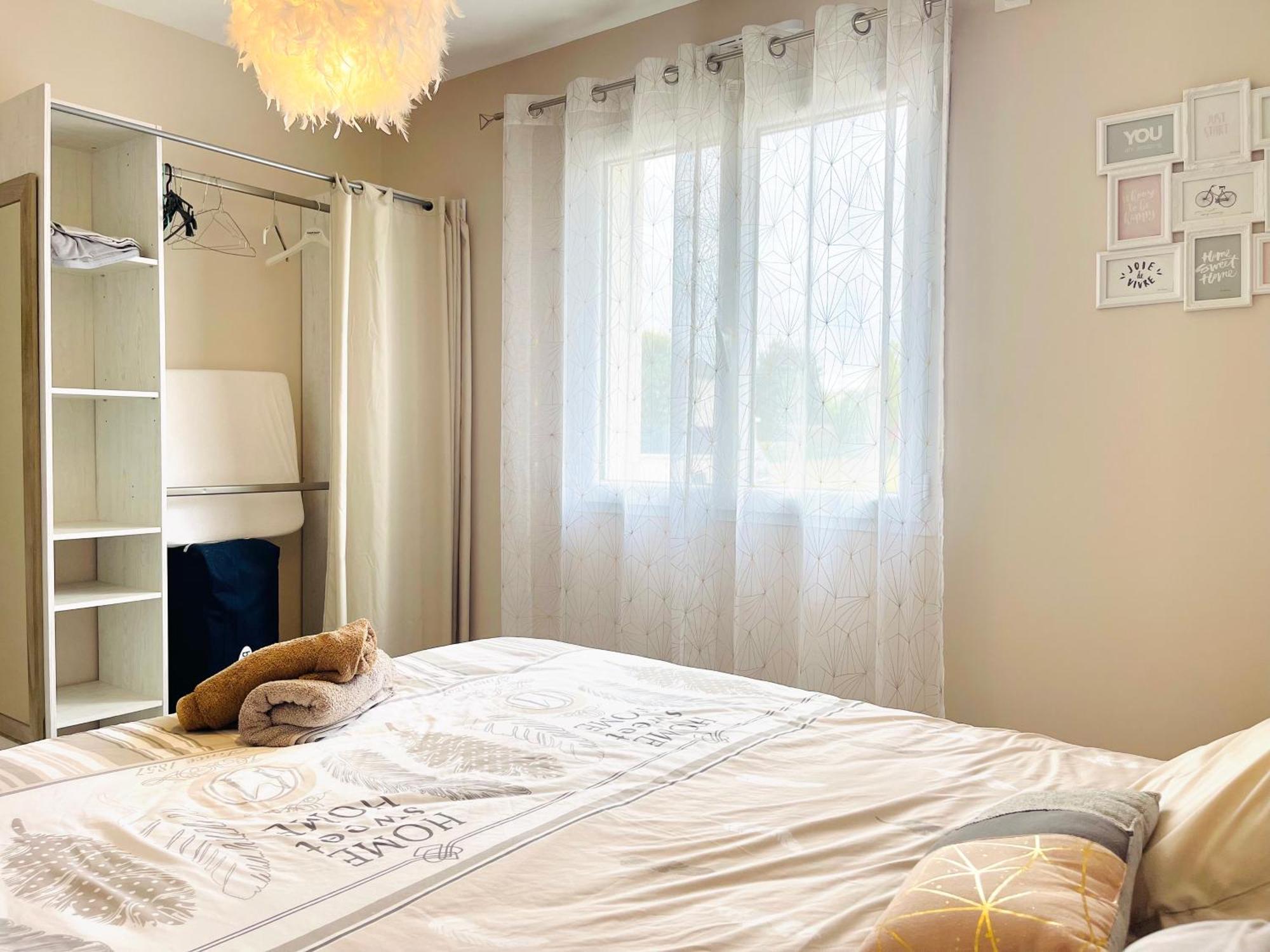 Petite Maison Au Calme Poupry Екстериор снимка